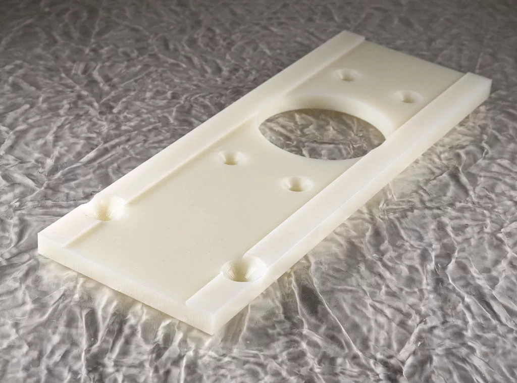 weißes CNC-bearbeitung
