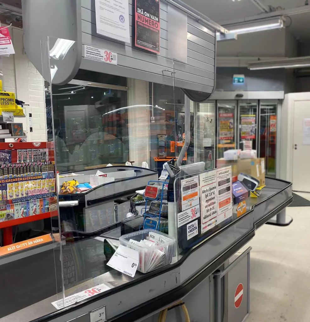 Spuckschutz im Geschäft Shop-Präsentation
